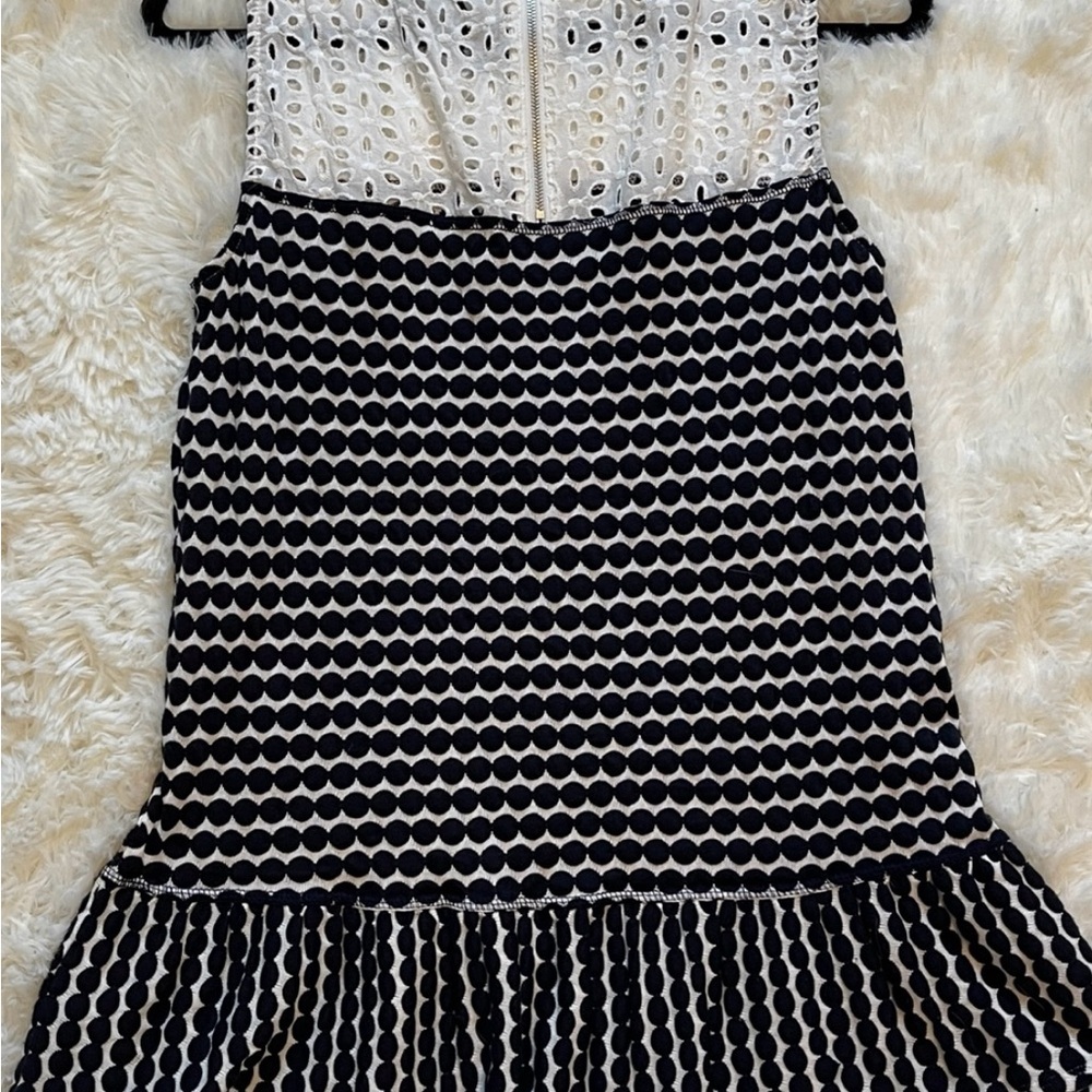 Black White Polka Dot Eyelet Lace Sleeveless Blouse Ruffle Hem Flowy Top Medium - Picture 7 of 12